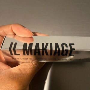 IL MAKIAGE Concealer - NEW
